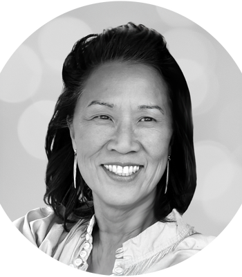 Portrait of Jen Fong, Associate Broker.