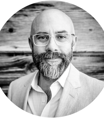 Portrait of Grant Alexander, Associate Broker.