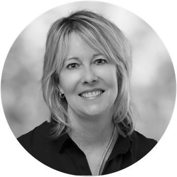 Portrait of Liz Sheffield, Associate Broker.