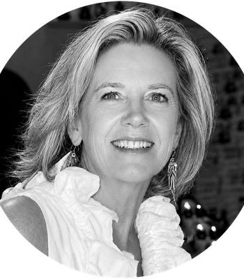 Portrait of MaryEllen Collins, Associate Broker.