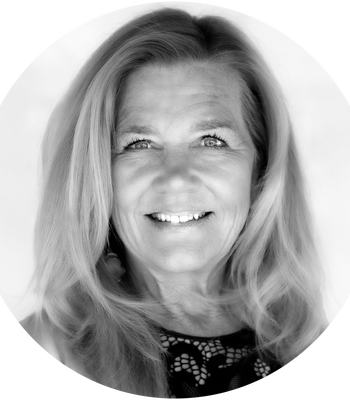 Portrait of MaryEllen Collins, Associate Broker.