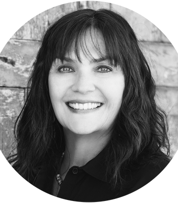 Portrait of Ria Bacigalupa, Associate Broker.