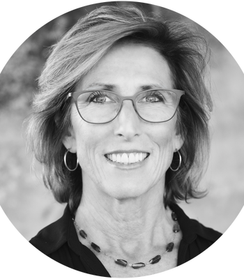 Portrait of Stephanie Duran, Associate Broker.