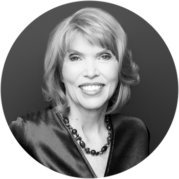 Portrait of Coleen Dearing, Associate Broker