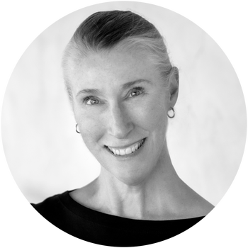 Portrait of Robin Smith, Associate Broker