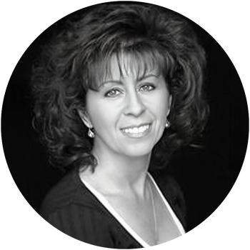 Portrait of Ruby Valdez, Associate Broker