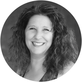 Portrait of Sabine Andraud, Associate Broker