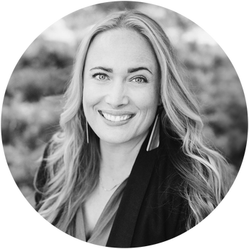 Portrait of Sydna Mariani, Associate Broker