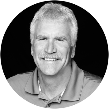 Portrait of Tom Matthews, Associate Broker