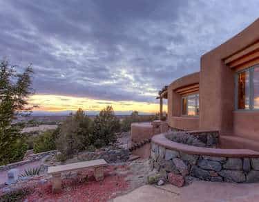 5 Amazing Reasons to Live Year-Round in Santa Fe